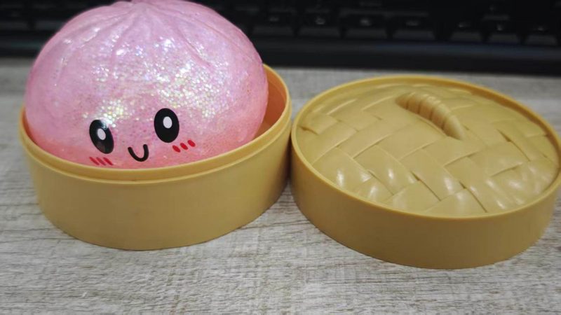 Recalled GIHNJSI Squeezy Dumpling and plastic container